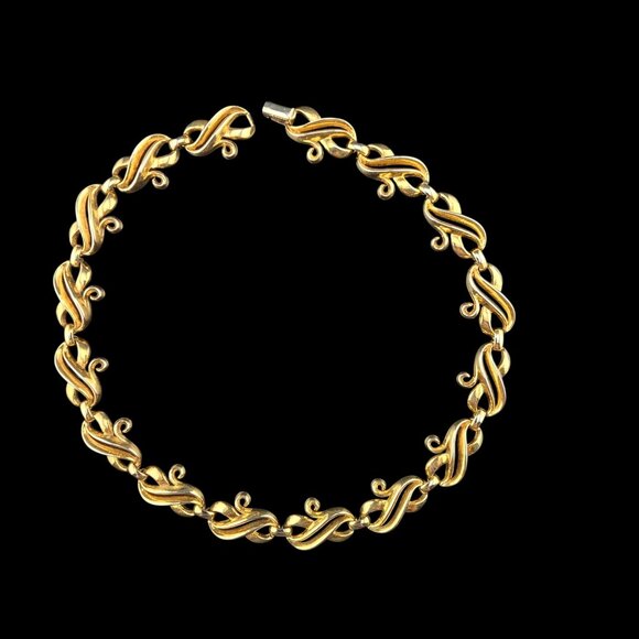 Vintage Trifari Gold-Tone Collar Choker Necklace With Swirl Links PAT PEND - Picture 2 of 7
